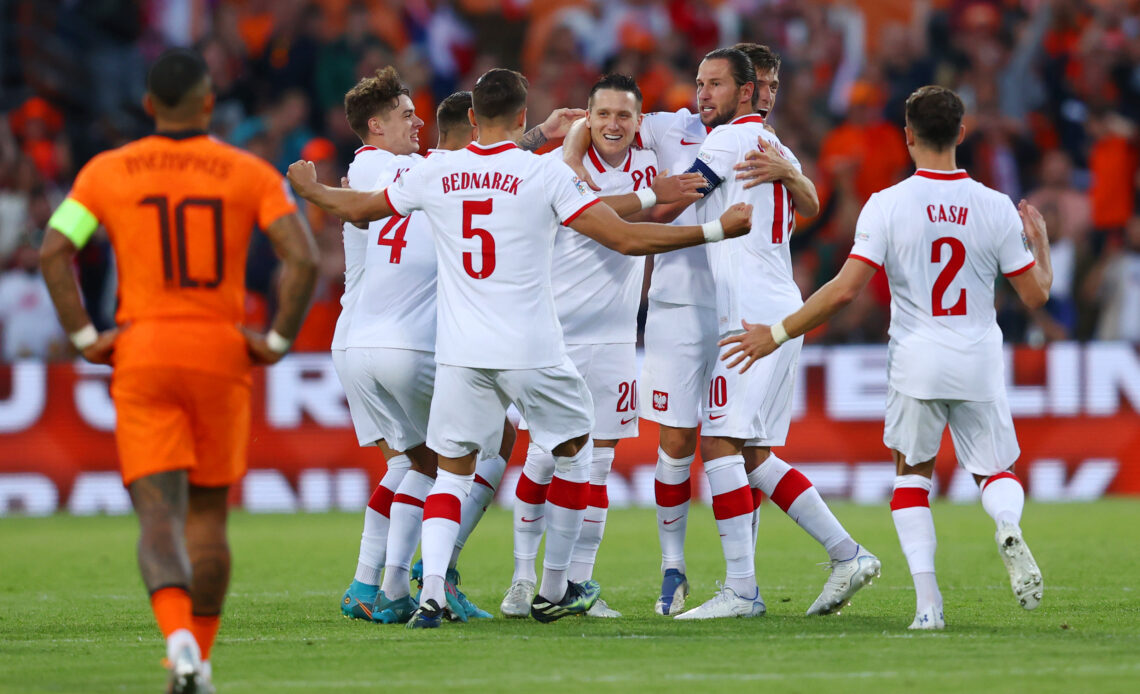 Piotr Zielinski realizza il secondo gol della Polonia contro l'Olanda nel match chiuso poi con il risultato di 2-2